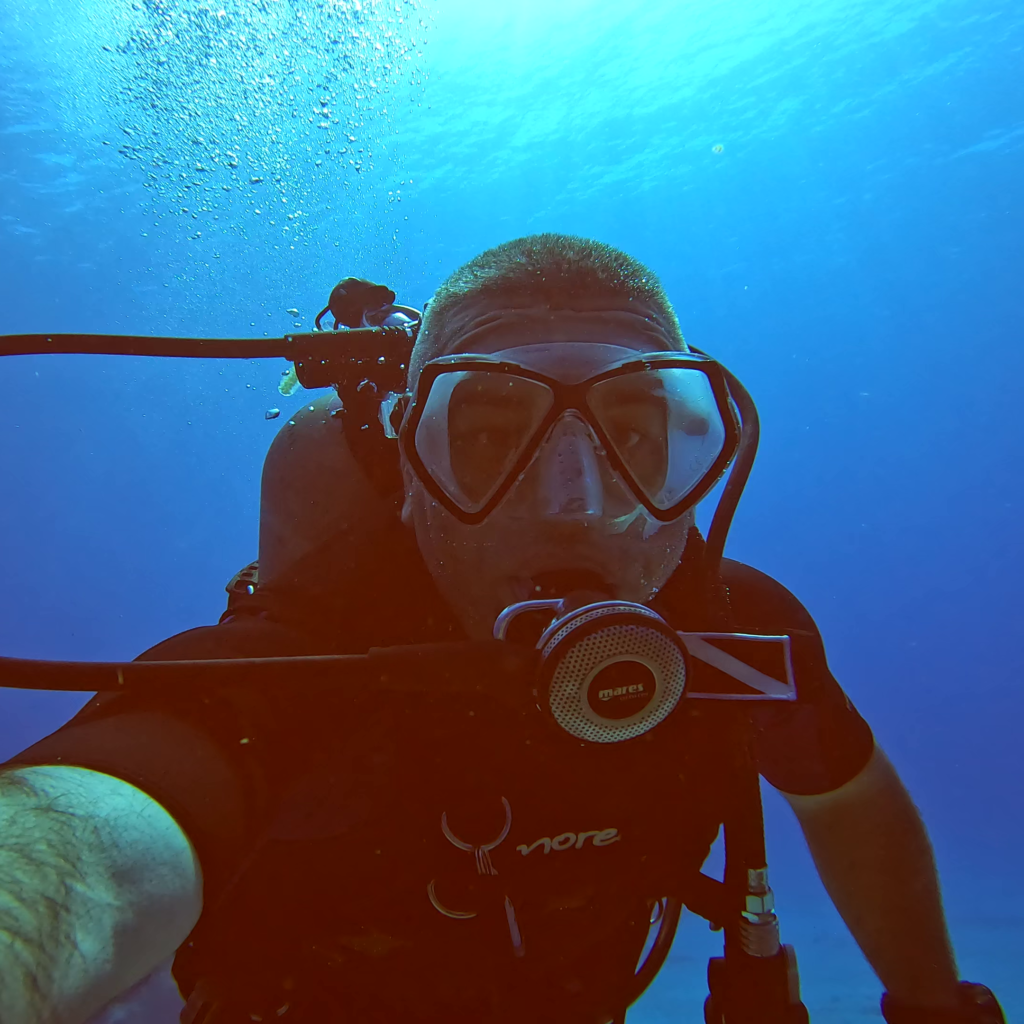 travaddic scuba diving